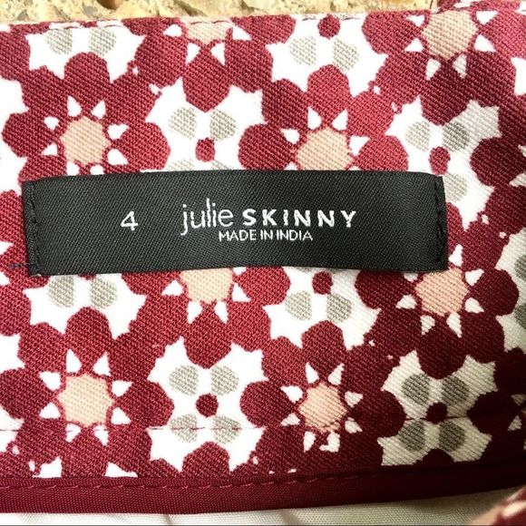 NWOT LOFT Julie Skinny Red Floral Retro Pants Size 4 - Picture 5 of 10